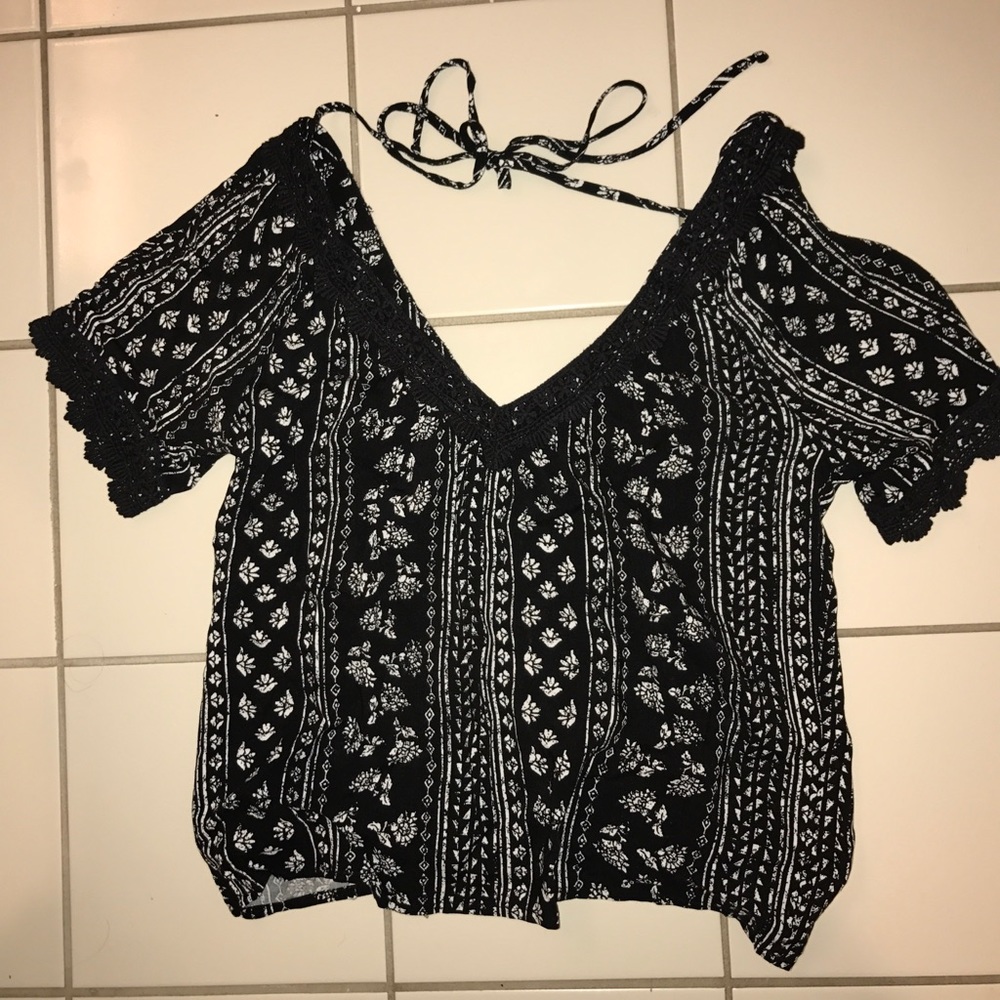 Short sleeved, cold shoulder top